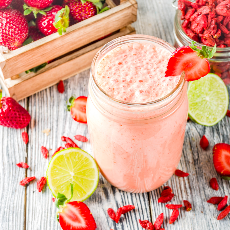 Spiced Strawberry & Goji Berry Smoothie