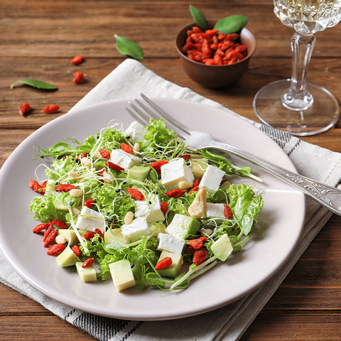 Salad with goji berry topping